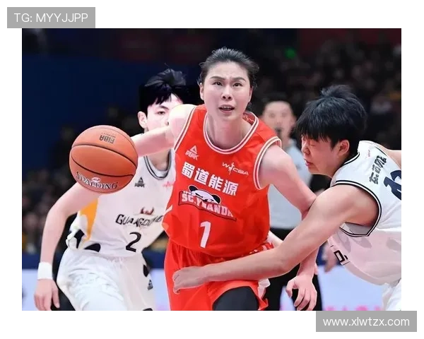 中国U18女篮热身赛大胜巴西